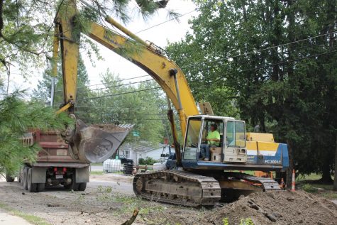 Construction on Chardon Avenue halts all on-coming traffic